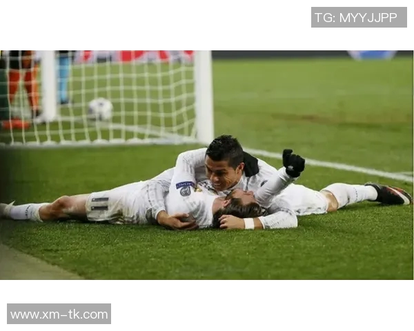 足球巨星闪耀荧屏精彩瞬间广告视频合集尽显魅力与激情